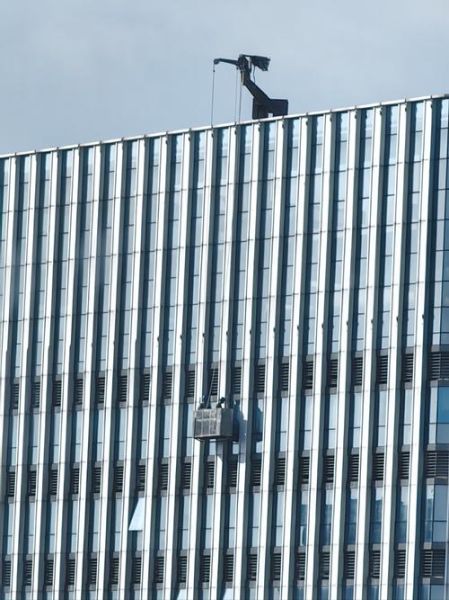 幕墙行业前景怎么样_幕墙多少钱一平米