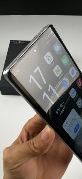 手机贴膜前景怎么样_手机贴膜还赚钱吗