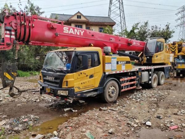 汽车起重机多少钱一台_如何选购汽车起重机