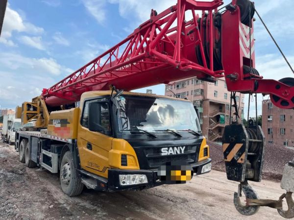 汽车起重机多少钱一台_如何选购汽车起重机