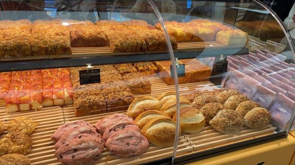 面包店加盟费用多少钱_面包行业现状分析