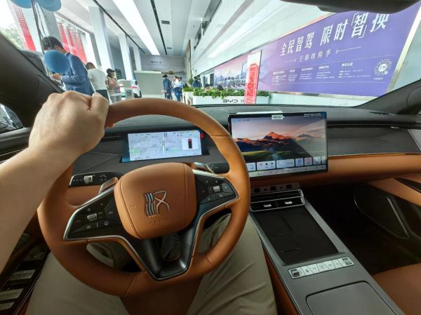 专车行业前景怎么样_专车司机收入高吗