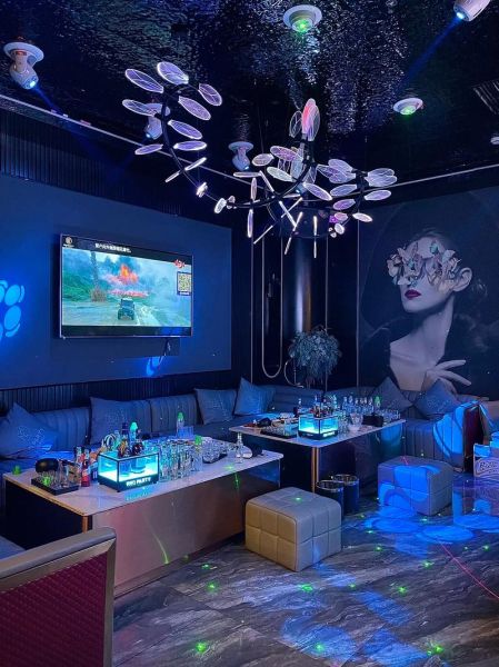 KTV行业前景怎么样_2024年还能开KTV吗