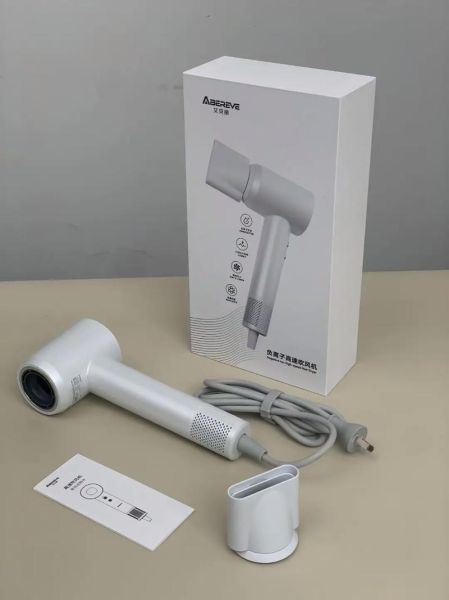 吹风机哪个牌子好_负离子吹风机真的不伤发吗