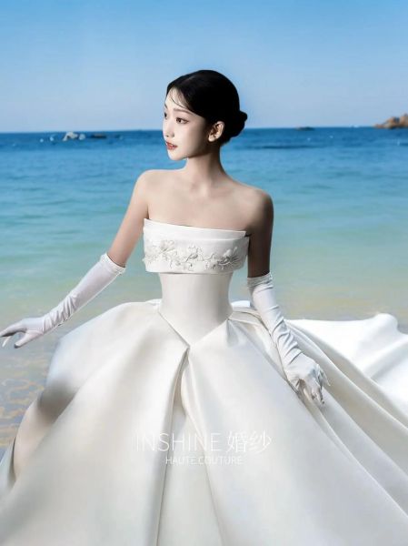 婚纱礼服怎么选_租婚纱还是买婚纱