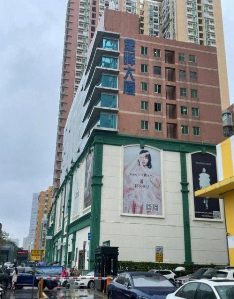 深圳女装品牌有哪些_深圳服装批发市场哪里便宜