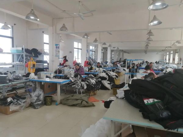服装加工厂前景怎么样_服装加工厂还能赚钱吗
