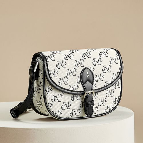 2024年最流行女包款式有哪些_如何挑选适合自己的通勤包