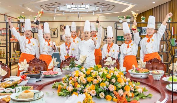 厨师未来前景怎么样_学厨师还有前途吗