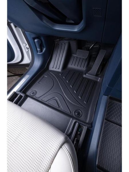 汽车脚垫什么材质好_如何选汽车坐垫不踩坑