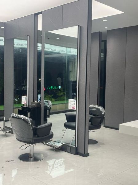 理发店前景怎么样_理发店还能赚钱吗