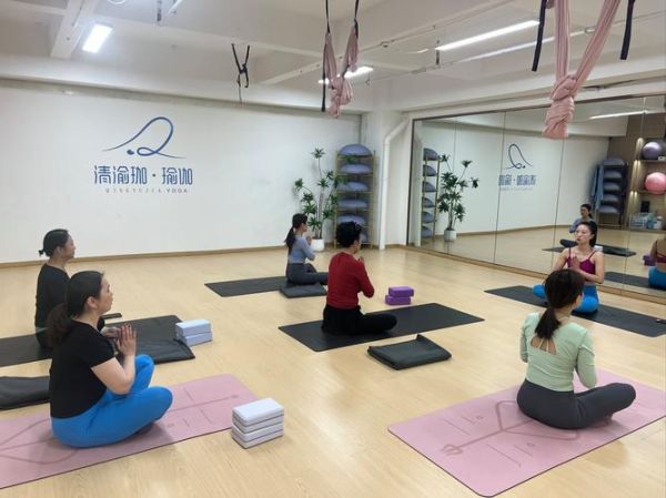 瑜伽馆前景怎么样_开瑜伽馆赚钱吗