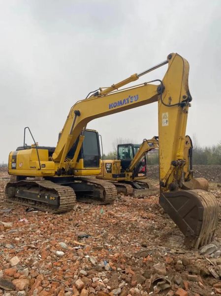 挖掘机价格多少钱一台_二手挖机选购注意事项