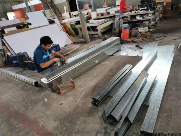 塑胶五金行业前景怎么样_塑胶五金加工厂如何接单