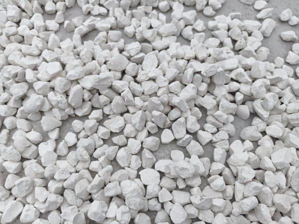 生石灰多少钱一吨_生石灰和熟石灰的区别