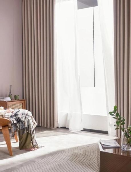 窗帘什么颜色显空间大_窗帘怎么选遮光效果好