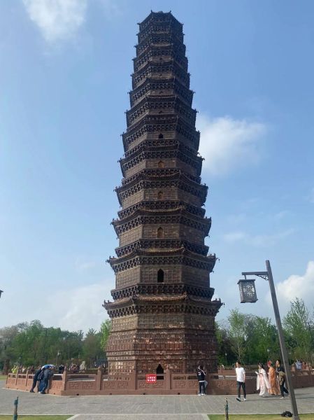 铁塔价格多少钱一吨_铁塔厂家怎么选