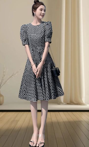 2024女装流行趋势_如何挑选显瘦连衣裙