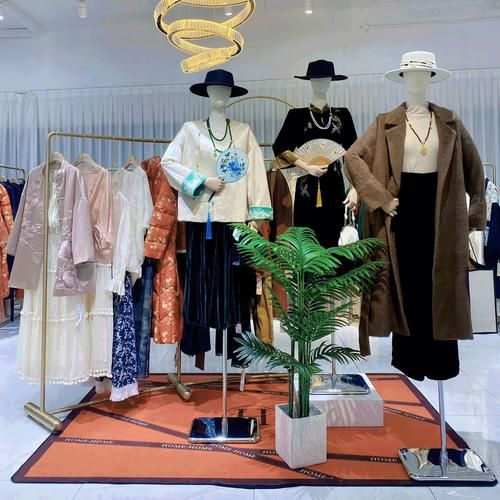 女装店如何选品_2024春夏流行元素有哪些