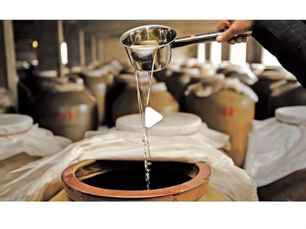 酿酒行业前景怎么样_2024年开酒厂赚钱吗